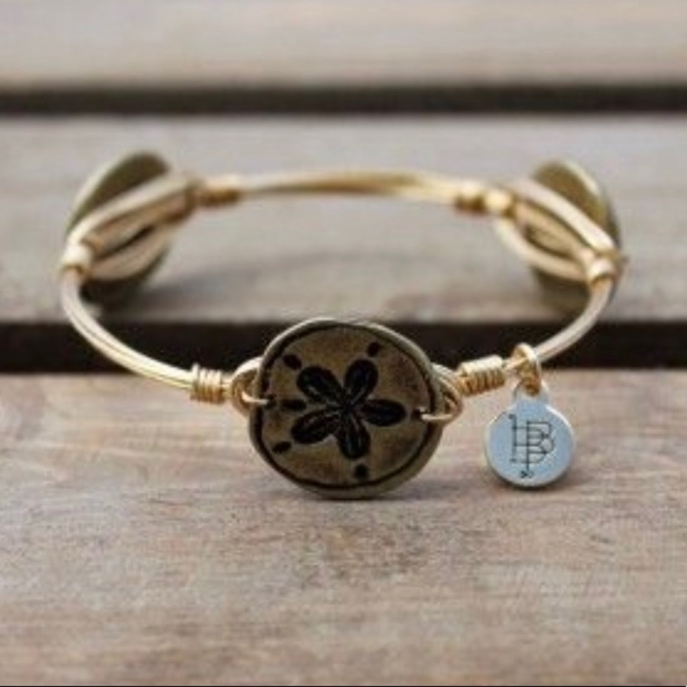 Bourbon and Boweties sand dollar bracelet